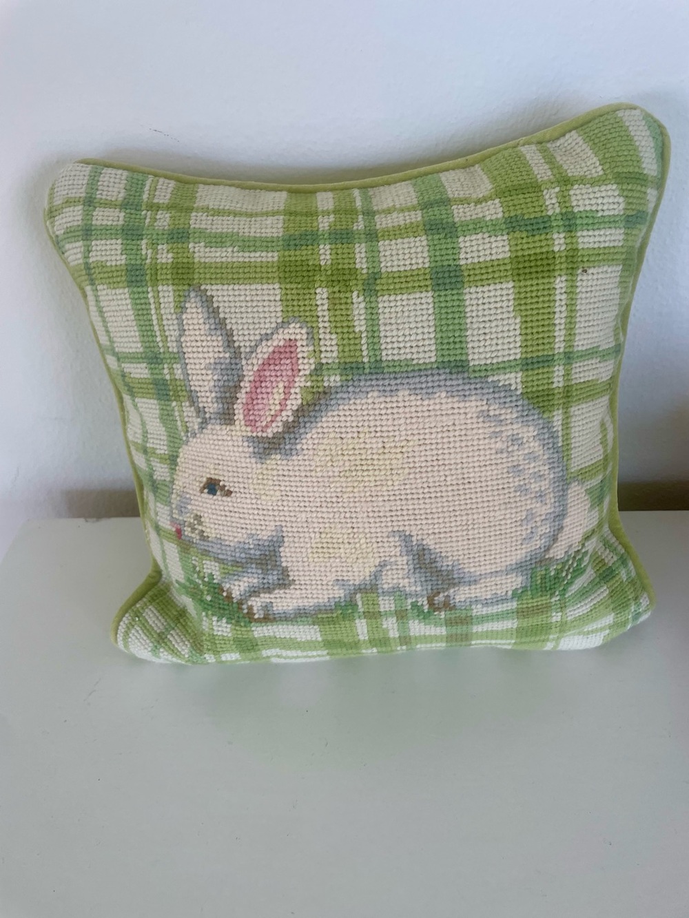 Bunny Rabbit Wool Needlepoint Pillow Green and White 12x12 in Vintage EUC